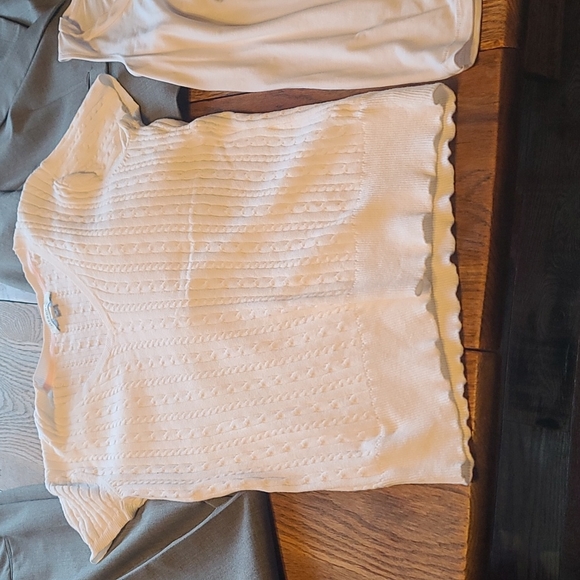 Gray business suit and 2 shirts - Picture 4 of 7